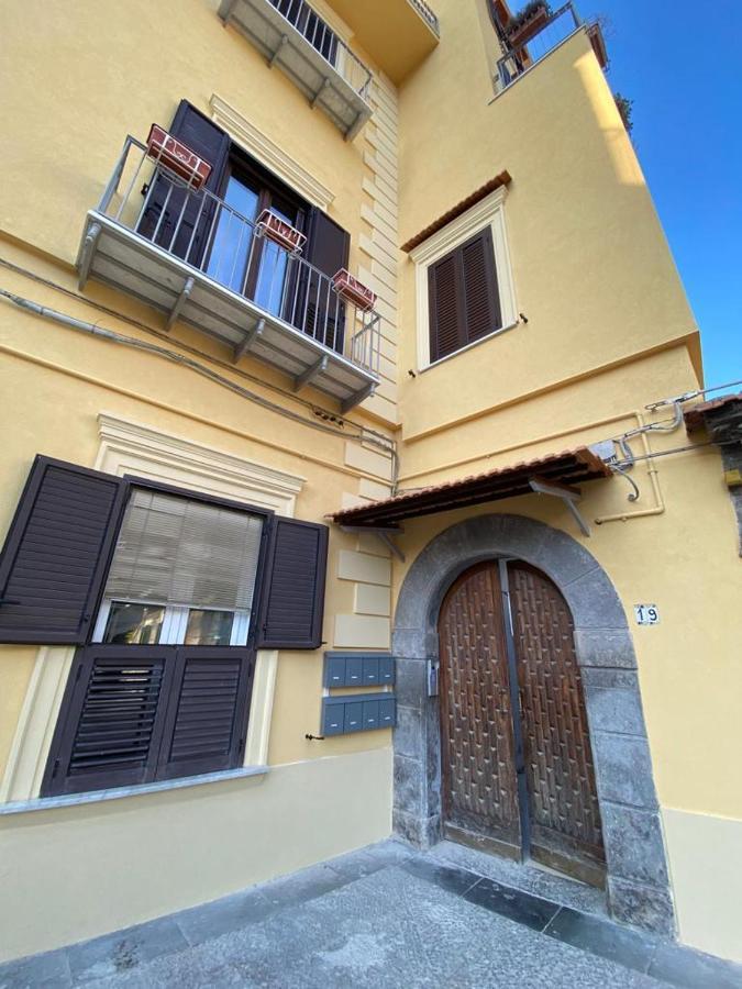 Vesuvio House Appartamento Indipendente E Centrale Sant'Agnello Exterior photo