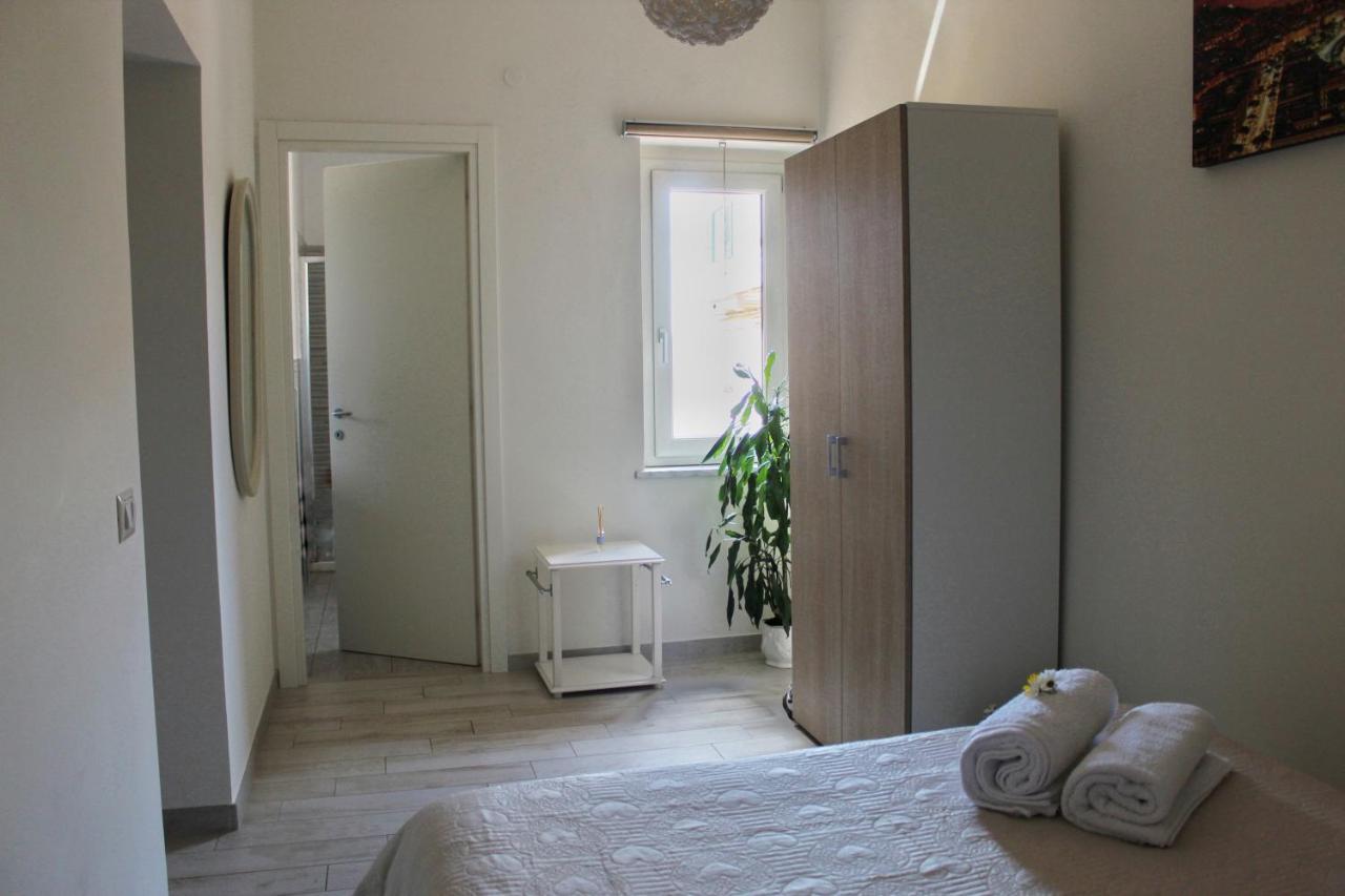 Vesuvio House Appartamento Indipendente E Centrale Sant'Agnello Exterior photo